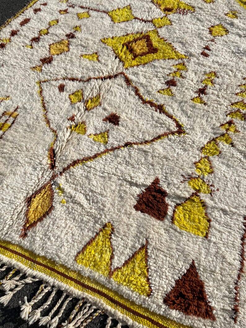 Traditional handmade Berber carpet 250cmx150cm