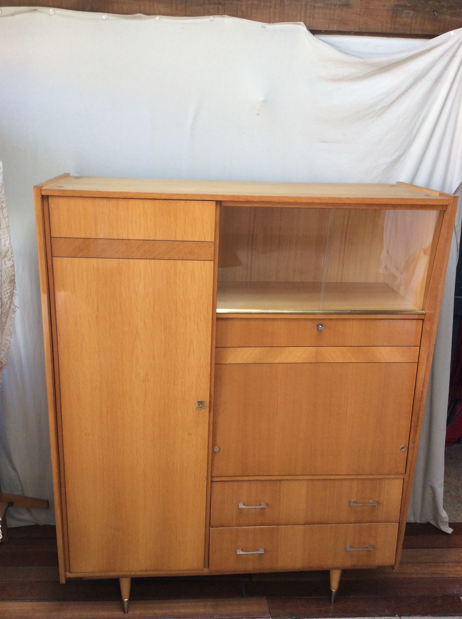 Cabinet Secretary vintage