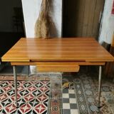 Formica table with extensions