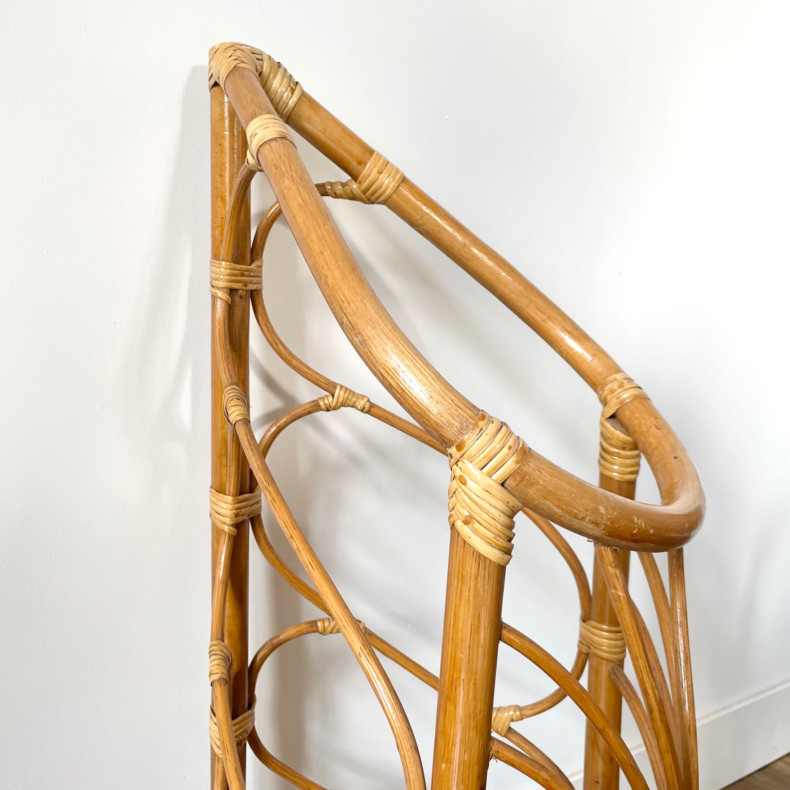 Rattan umbrella holder