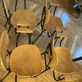 Chaises anciennes avec accoudoirs, bois et métal