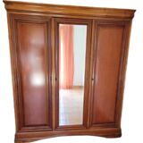 Armoire en merisier de style Louis Philippe