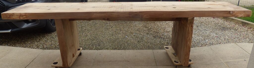 Table 320 cm en bois massif cèdre