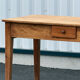 Grande table en noyer massif