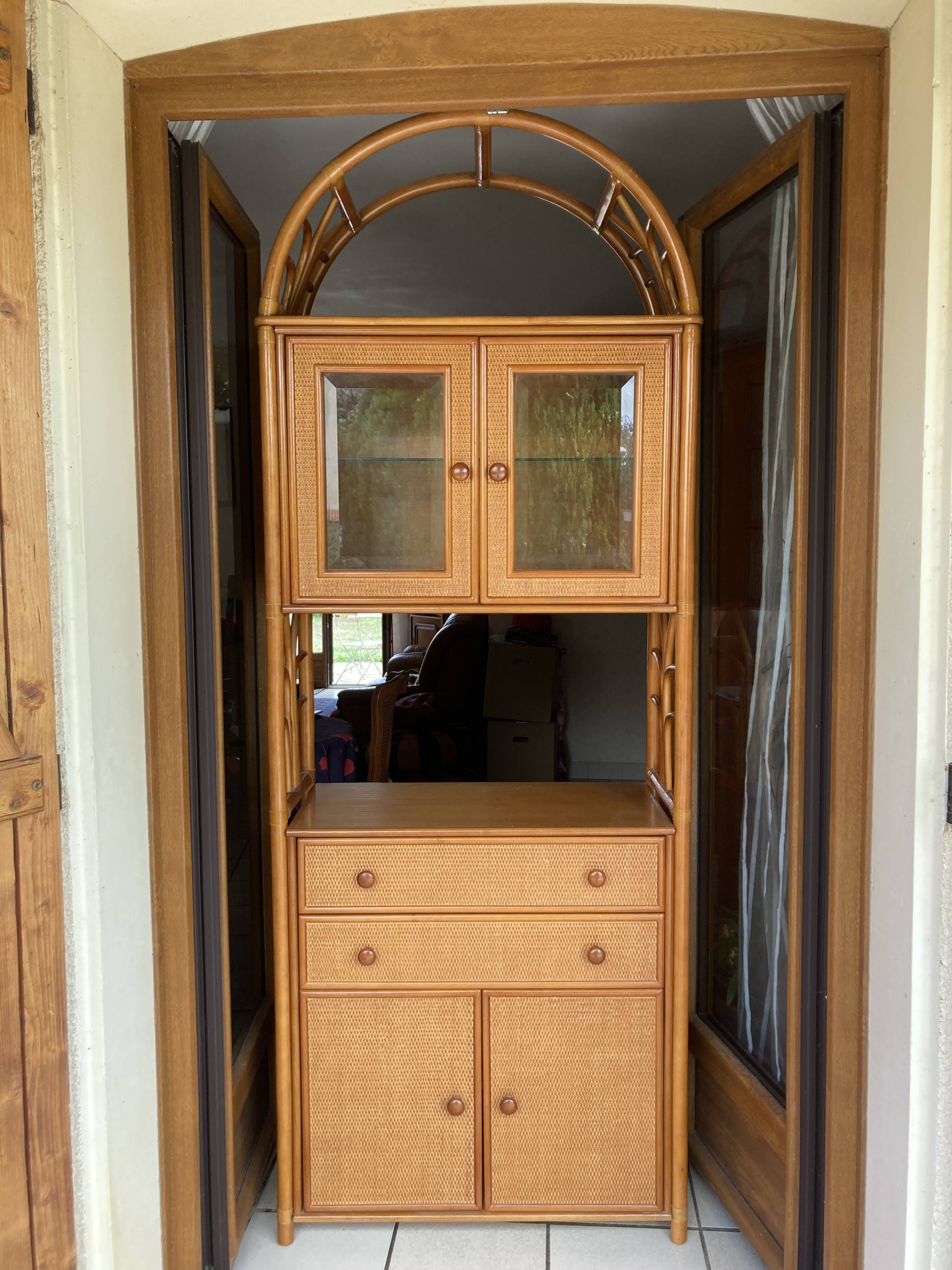 Meuble vaisselier bois et rotin