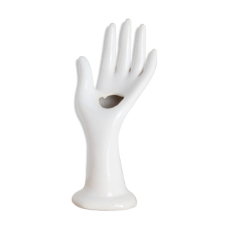 White hand ceramic ring sizer doilies