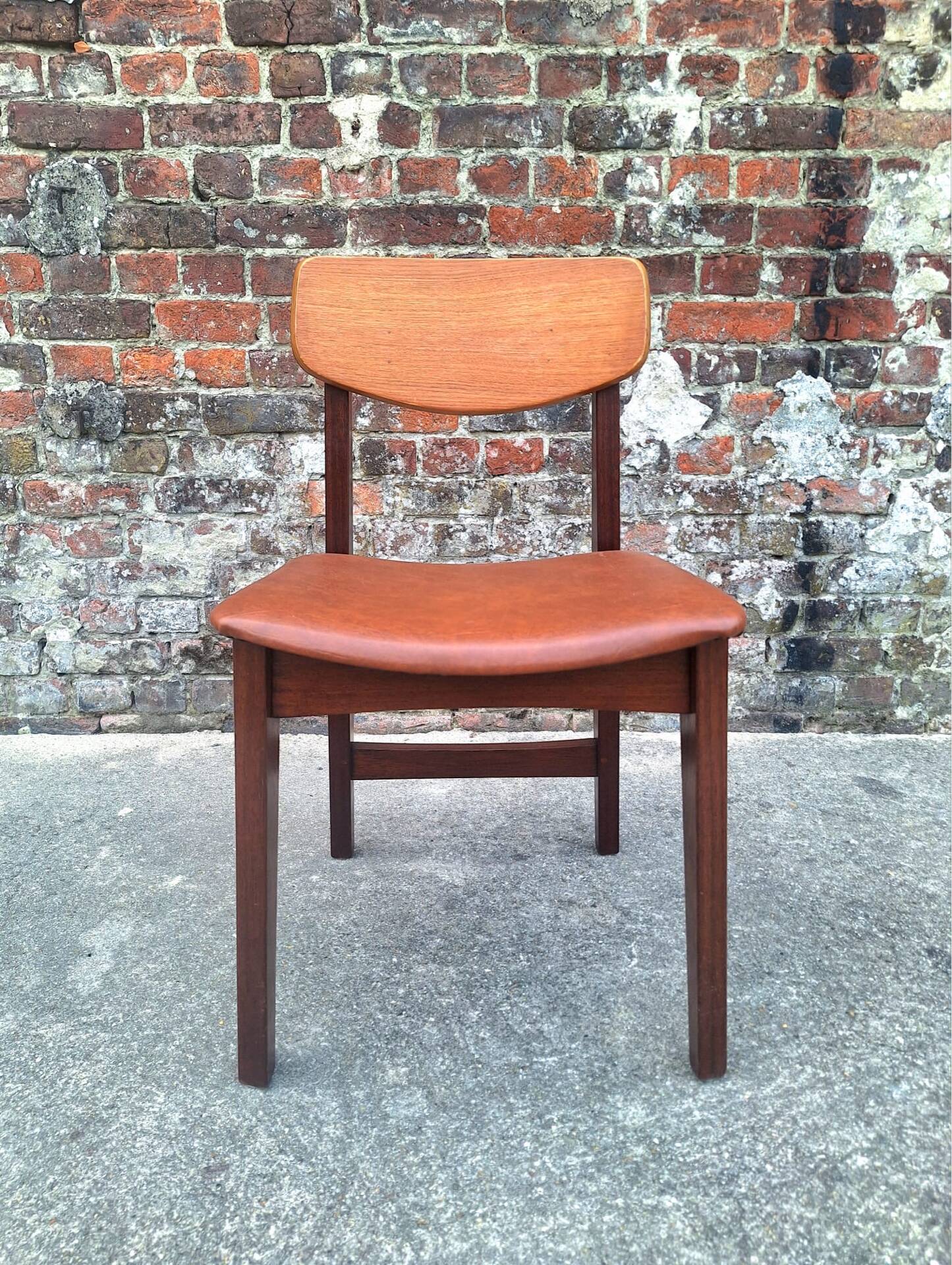 Vintage Scandinavian chair in teak, antique seating furniture.