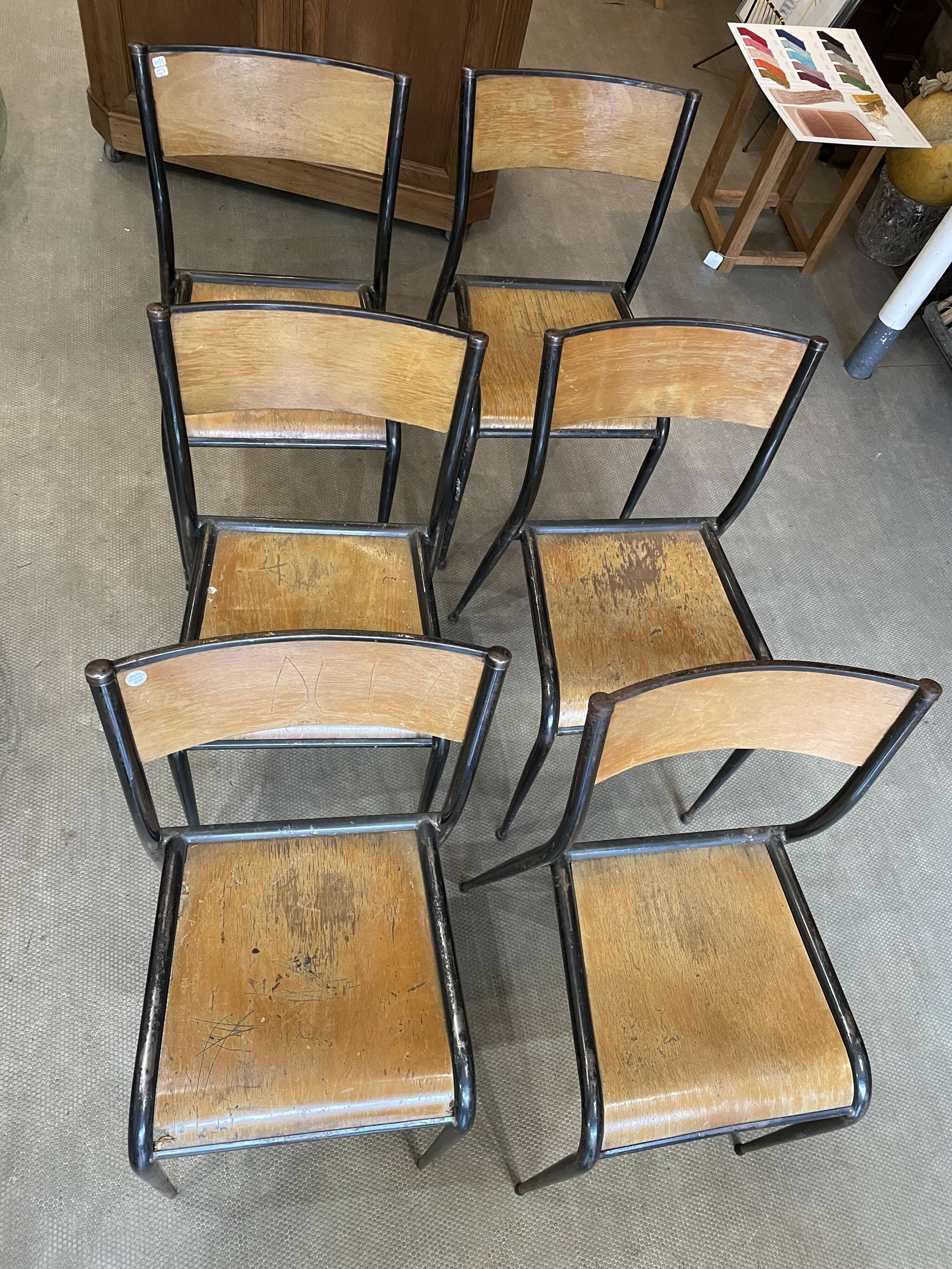 6 Mullca 510 school chairs