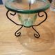 Vase en verre sur pieds fer forgé vintage