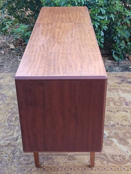 Vintage Scandinavian style sideboard in elm from the 1960s - Low buffet