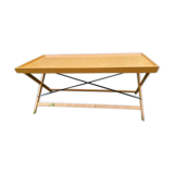 Folding coffee table