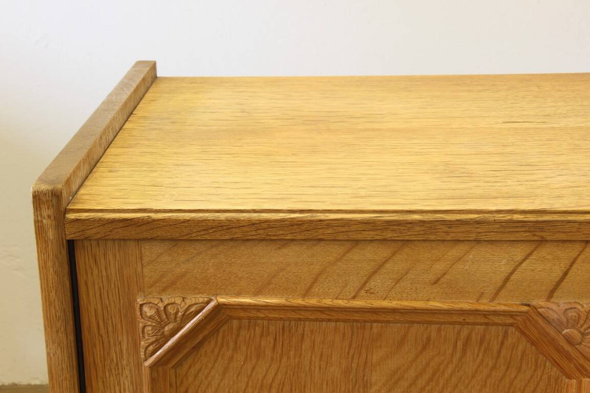 Vintage 1960s oak cabinet - cupboard style of Danish design Henning Kjærnulf