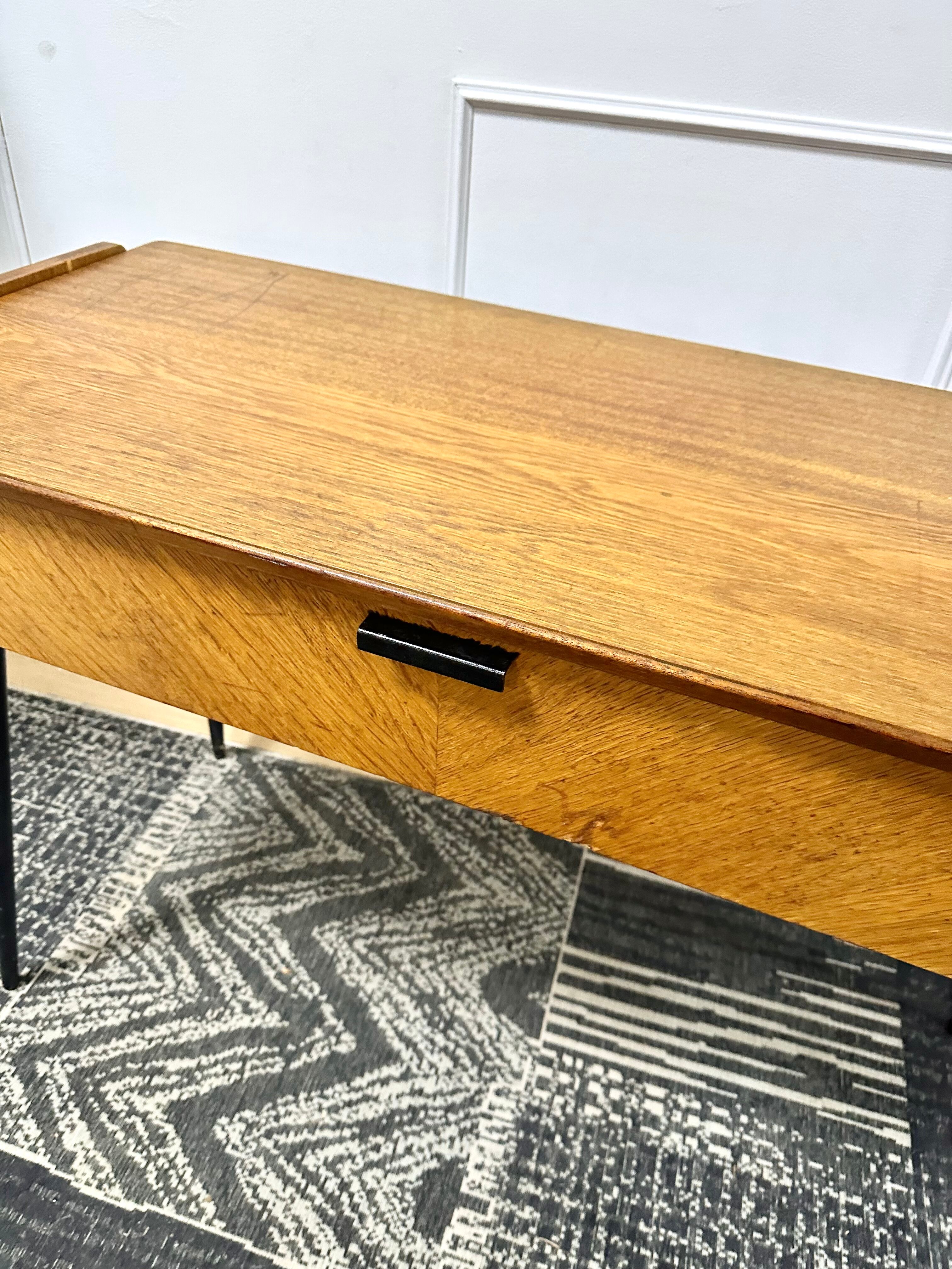 Scandinavian console