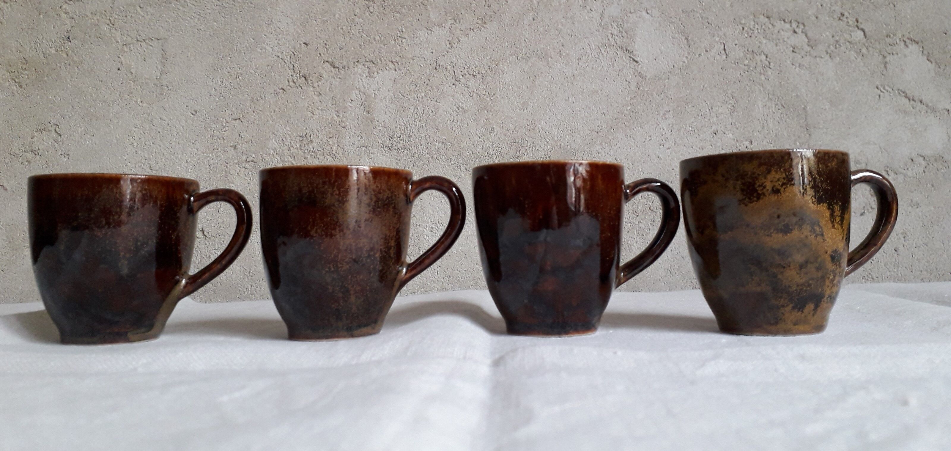 Beauvaisis Warluis 4 cup and sandstone sub-cup set