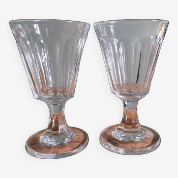 2 verres à vin en cristal de Baccarat taillé, vers 1850