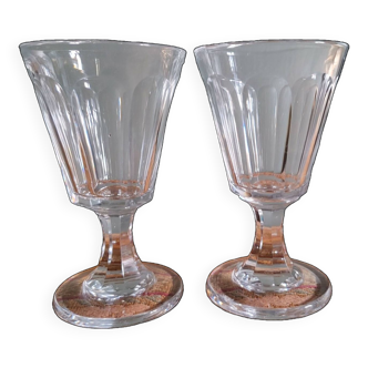 2 verres à vin en cristal de Baccarat taillé, vers 1850