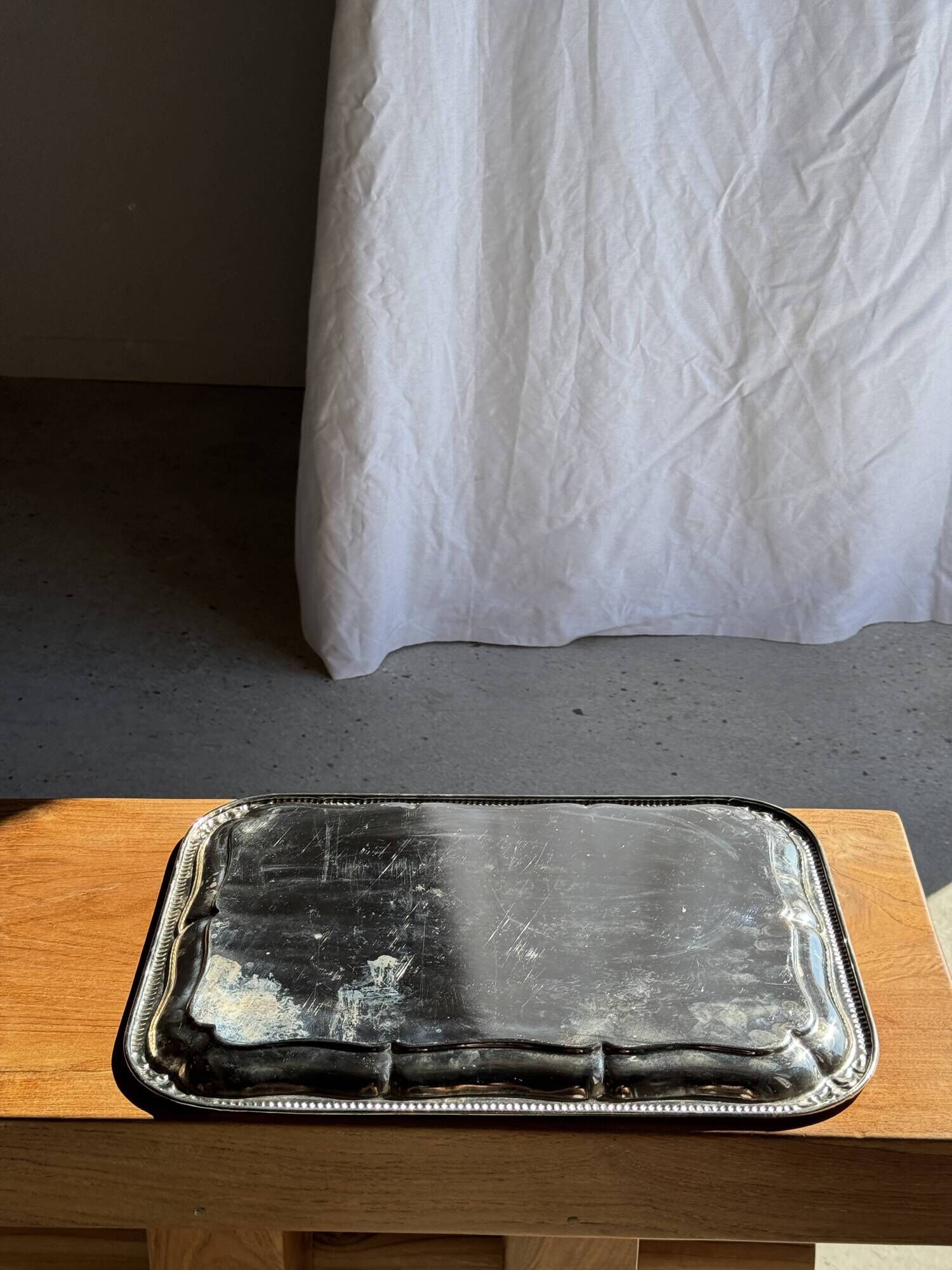 Large vintage silver-plated tray with a floral design in Art Nouveau style L4
