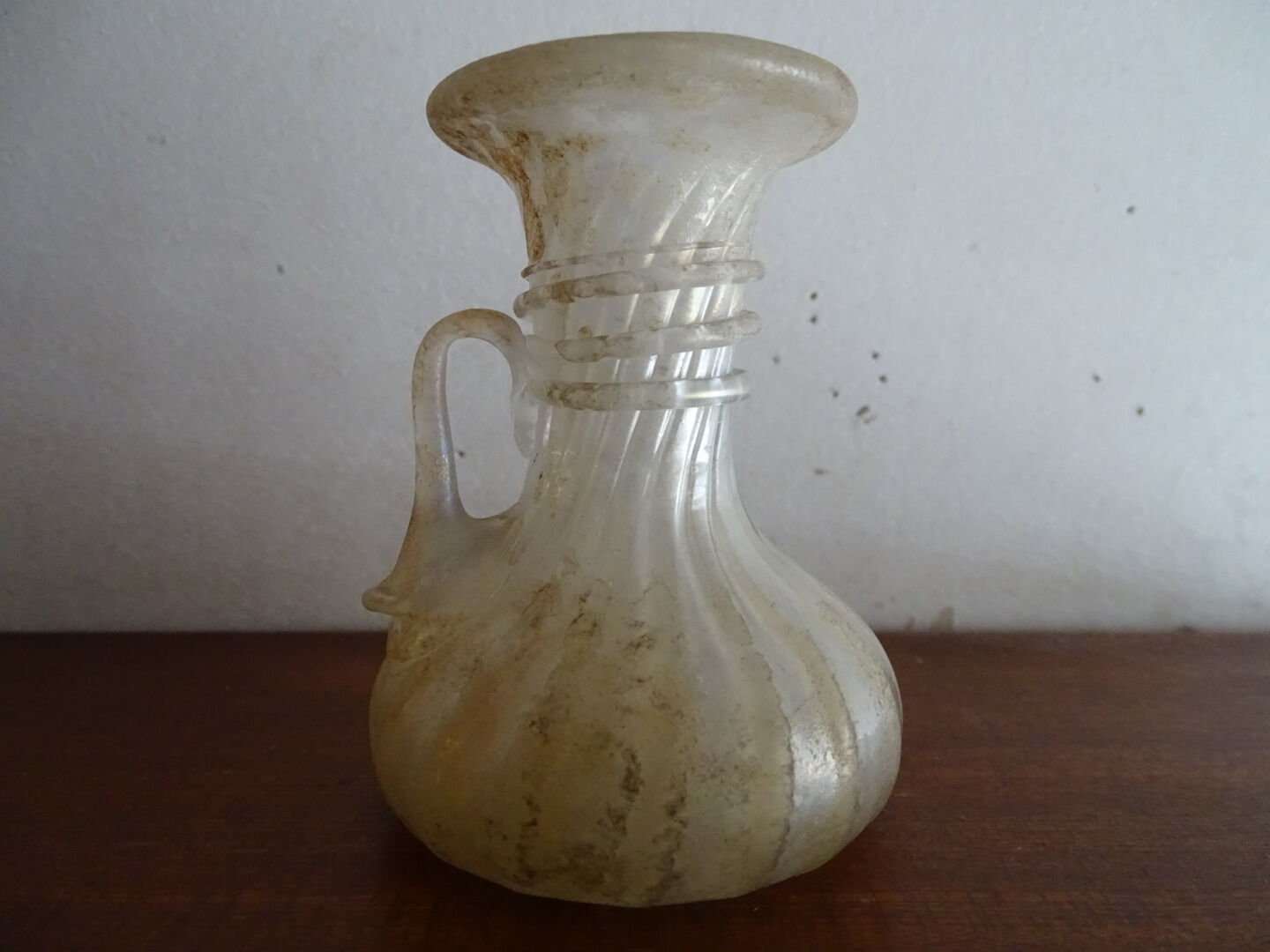 Vase with miniature handle Scavo Seguso Vetri d'Arte iridescent glass Murano 1950