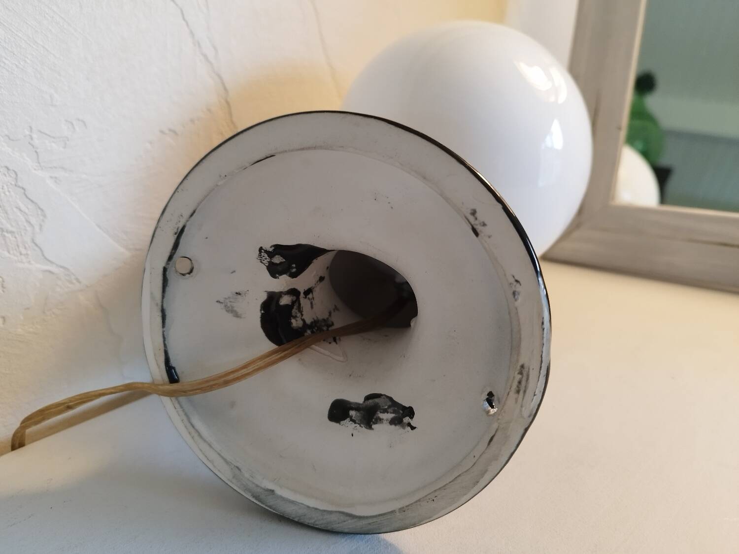 Hand-shaped wall light