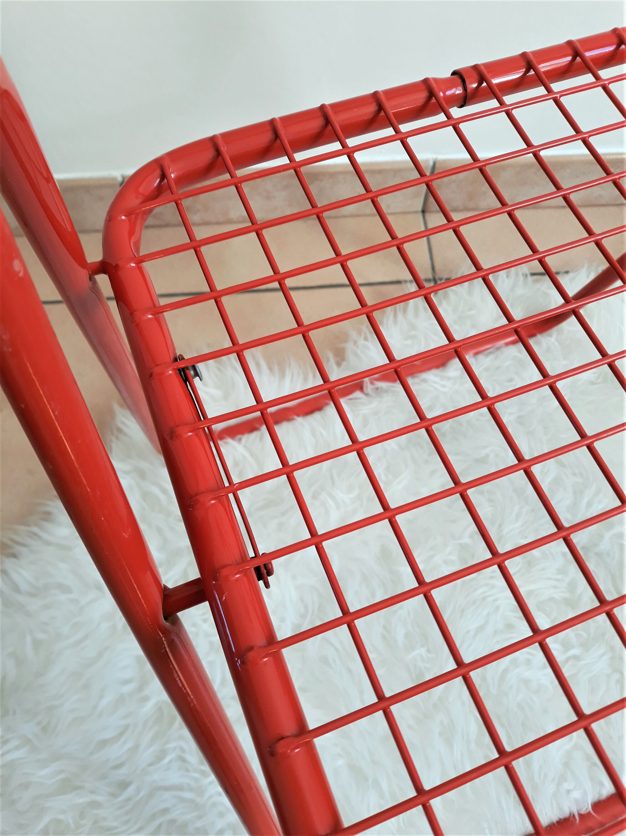Nels Gammelgaard Ted Net red Chair