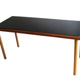 Table basse longue des années 1960 avec verre opaxite noir