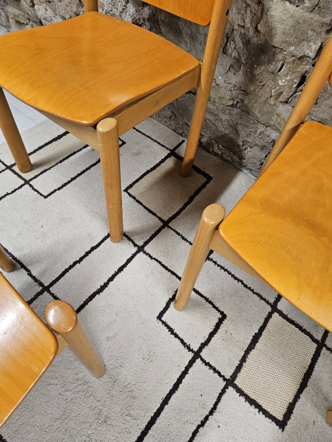 Lot 6 Danish stackable chairs 1970 vintage