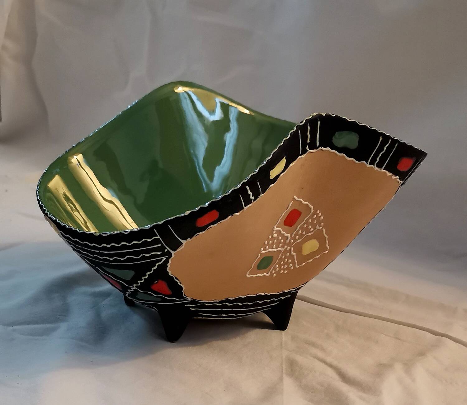 Ceramic bowl