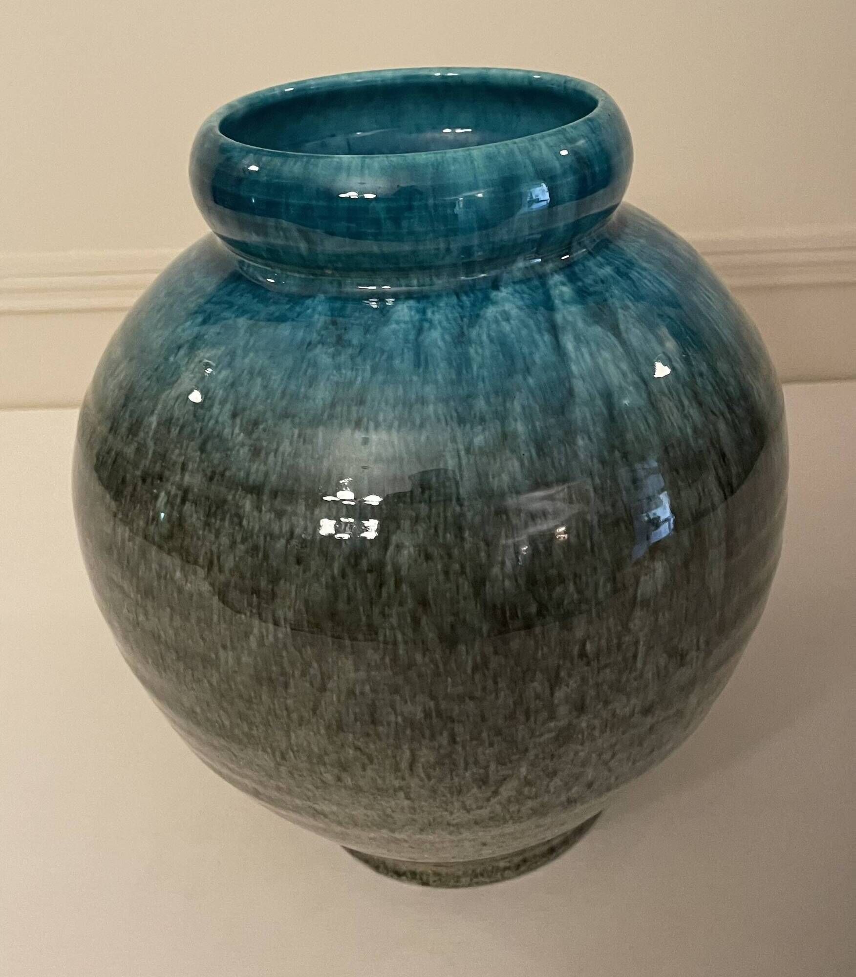 Accolay vase signed