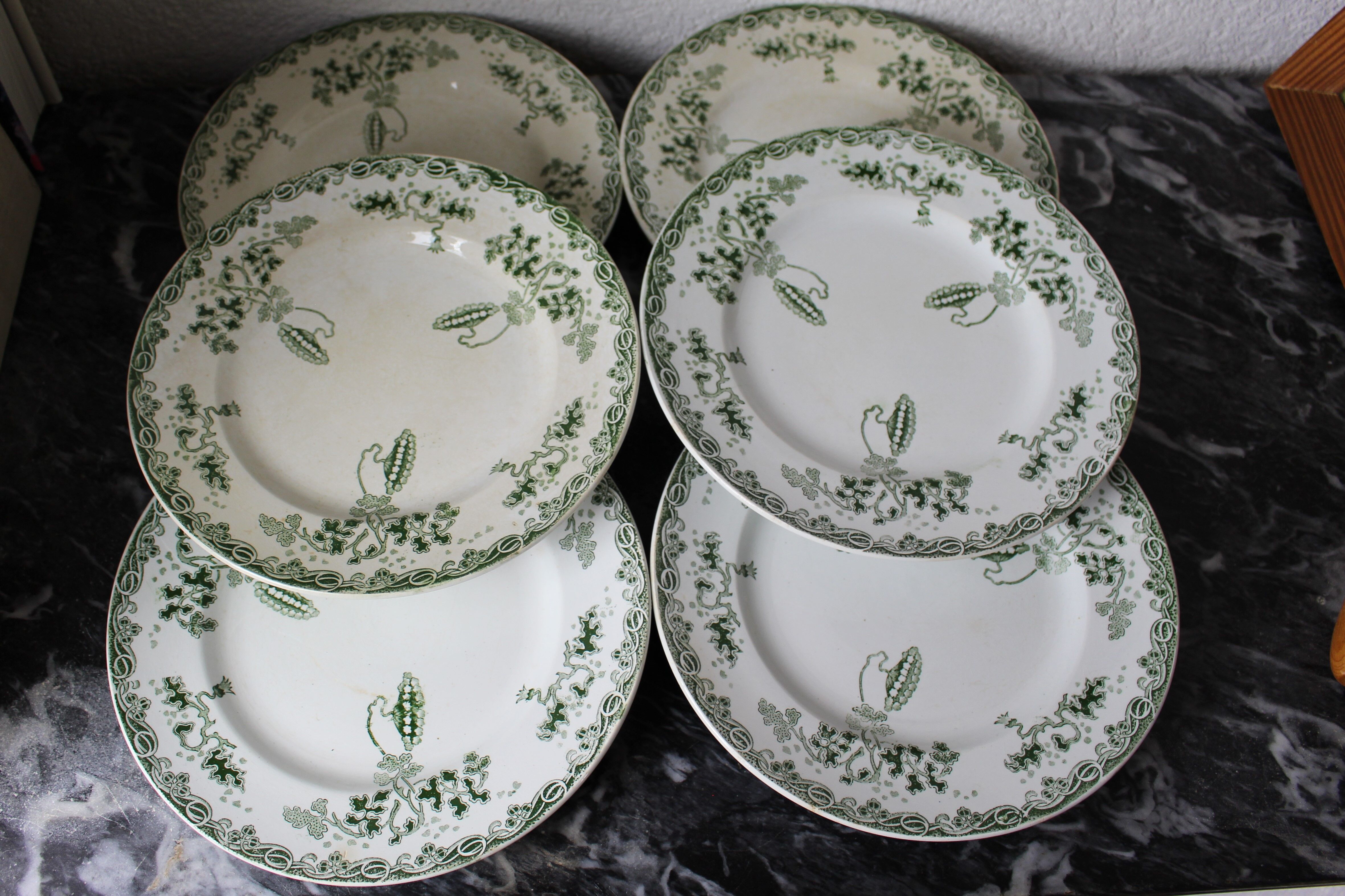 Lot of 6 flat plates "Modern Style"