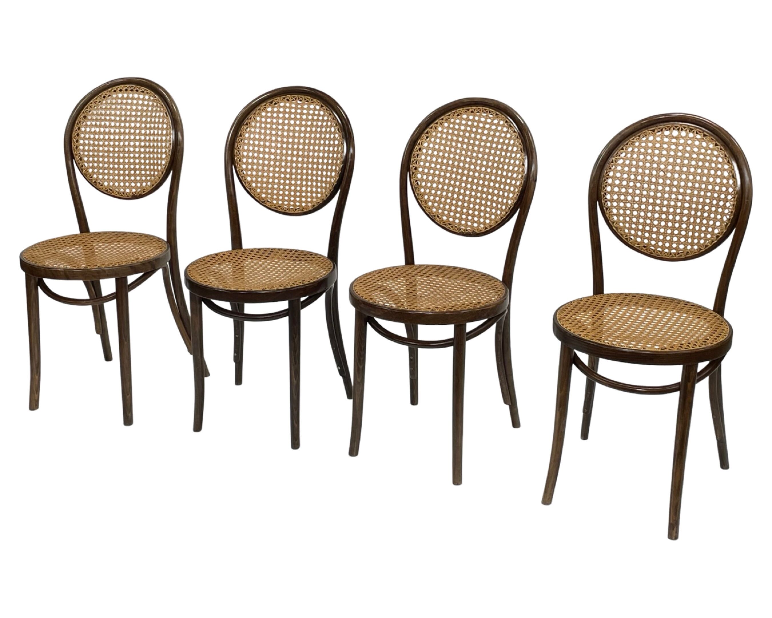 Ensemble vintage de quatre chaises Michael Thonet ZPM Radomsko Design