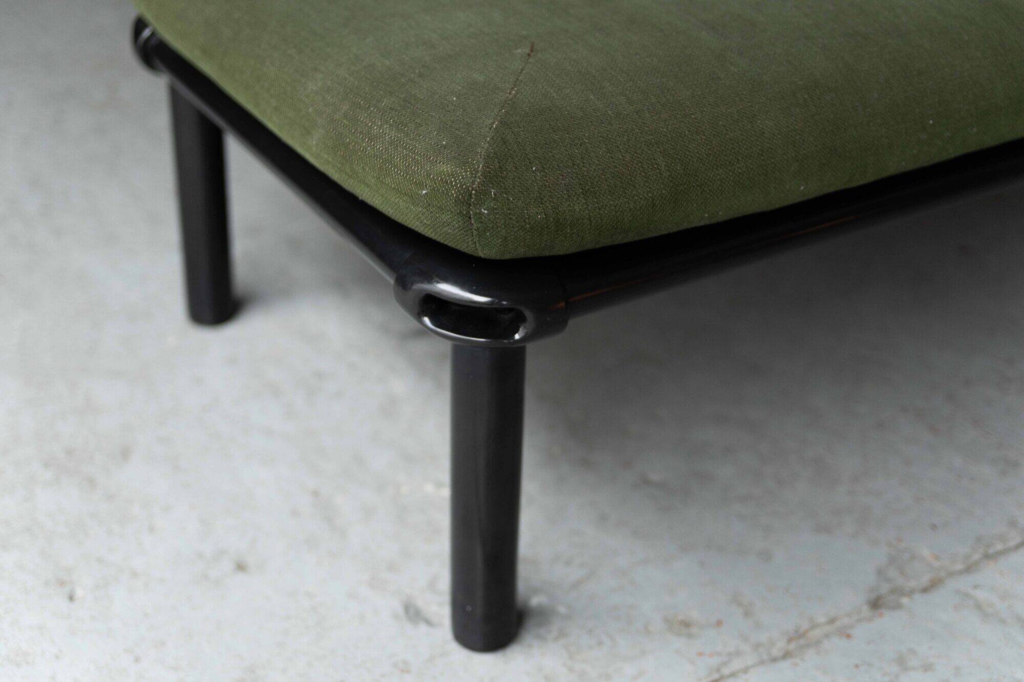 Daybed by Bruce Hannah & Andrew Morrison