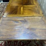 Table à manger en noyer de style Louis XV