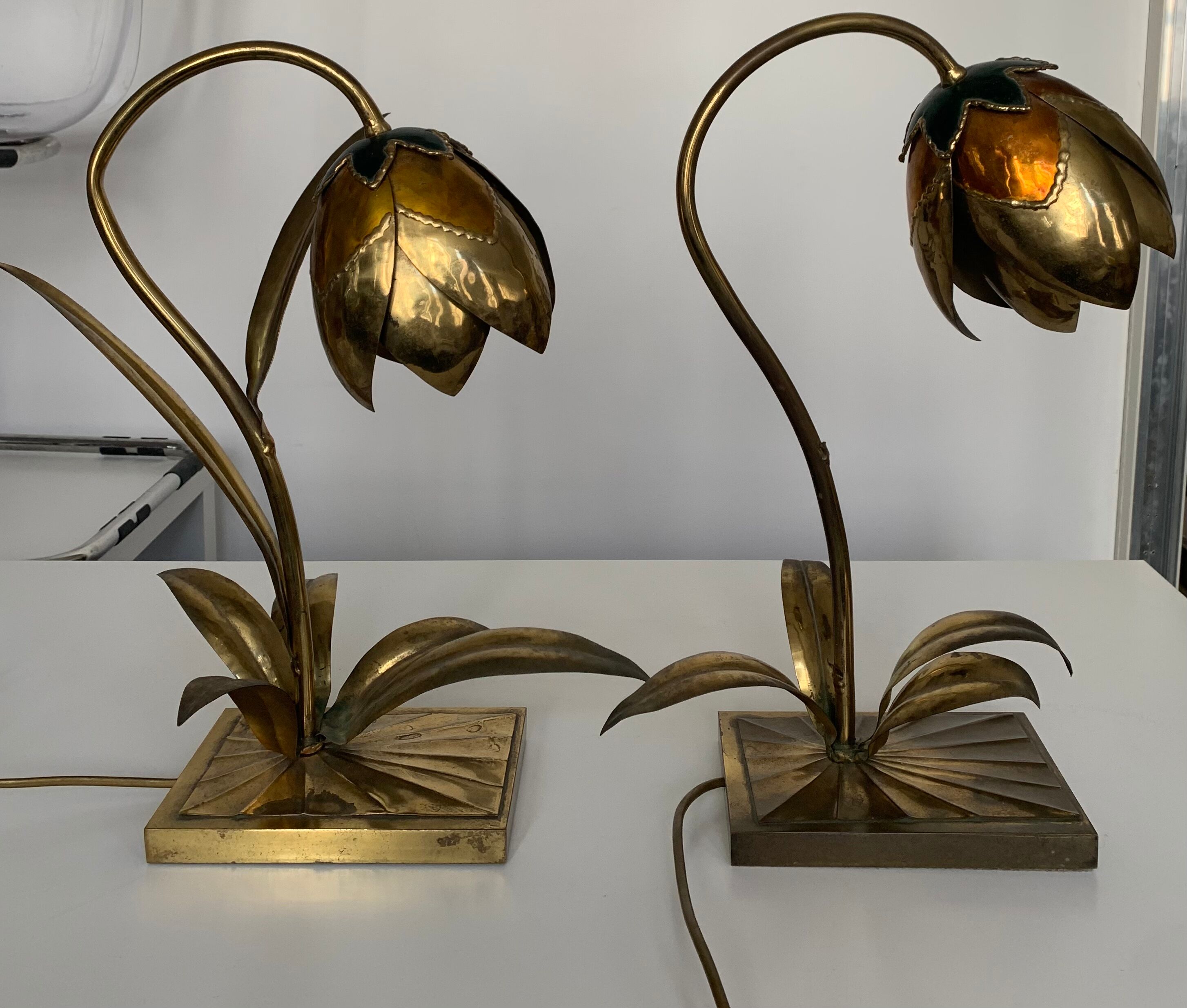 Table lamps in brass and enamel