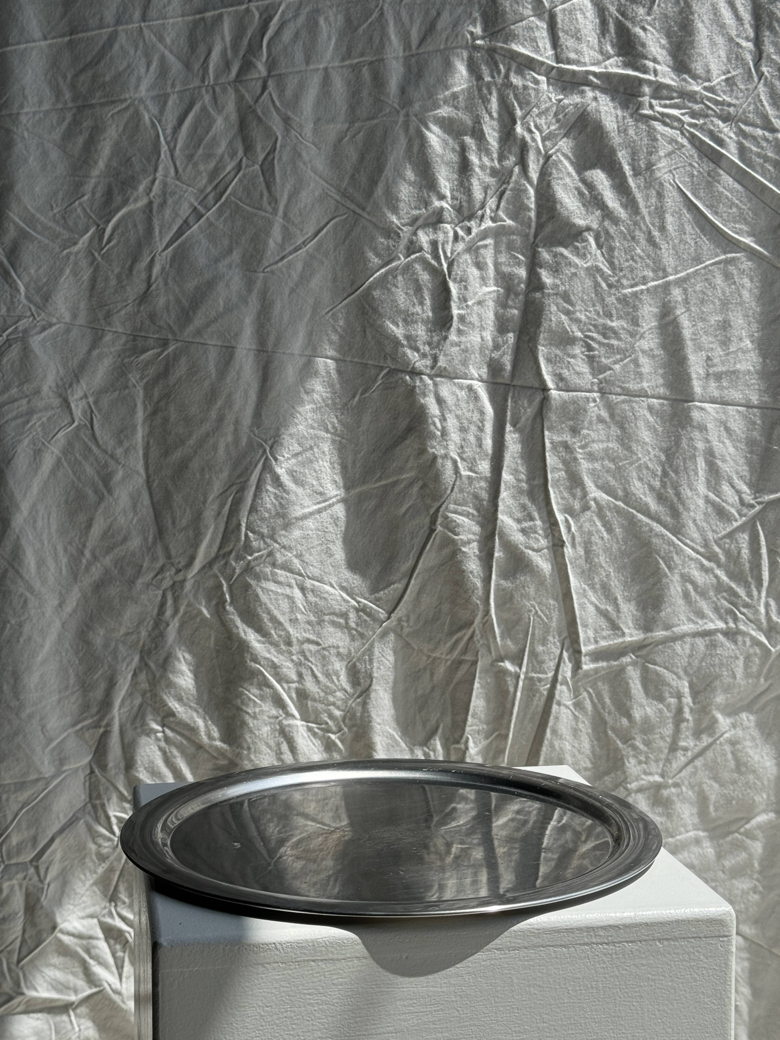 Avon Blason metal tray 1886 - 1976