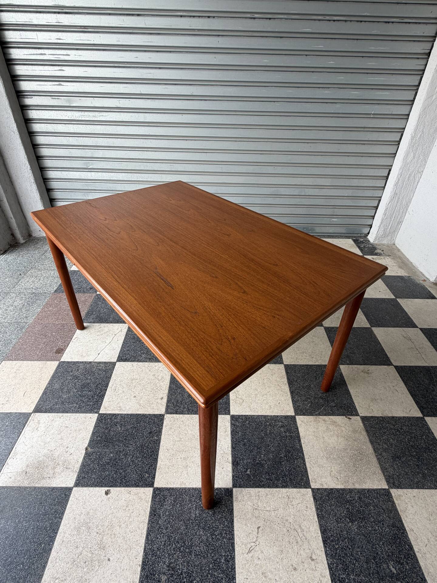 Table danoise en teck