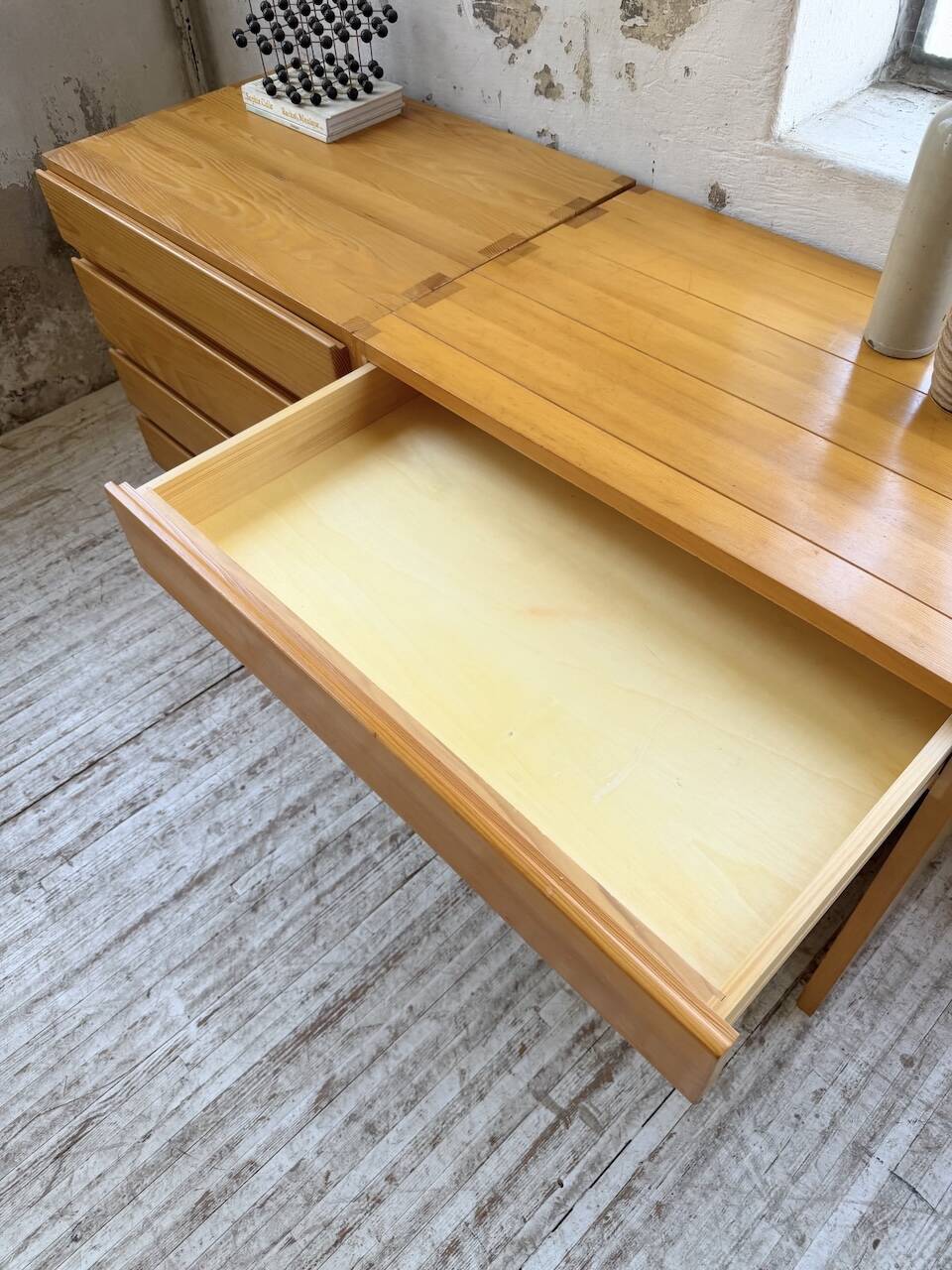 Bureau + commode + tabouret pin Maison Regain Savoie