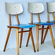 Chaises de salle à manger par TON