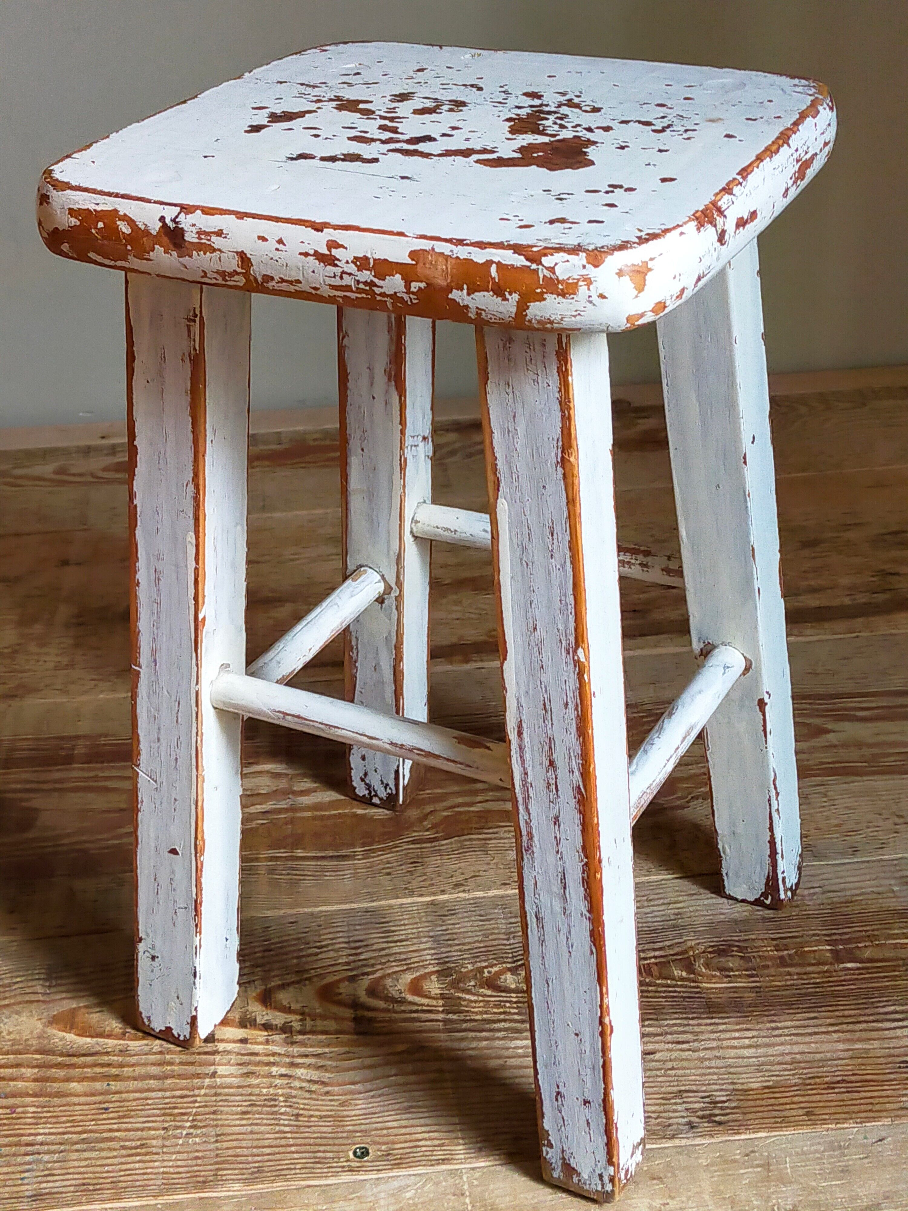 Workshop stool in vintage patinated solid wood
