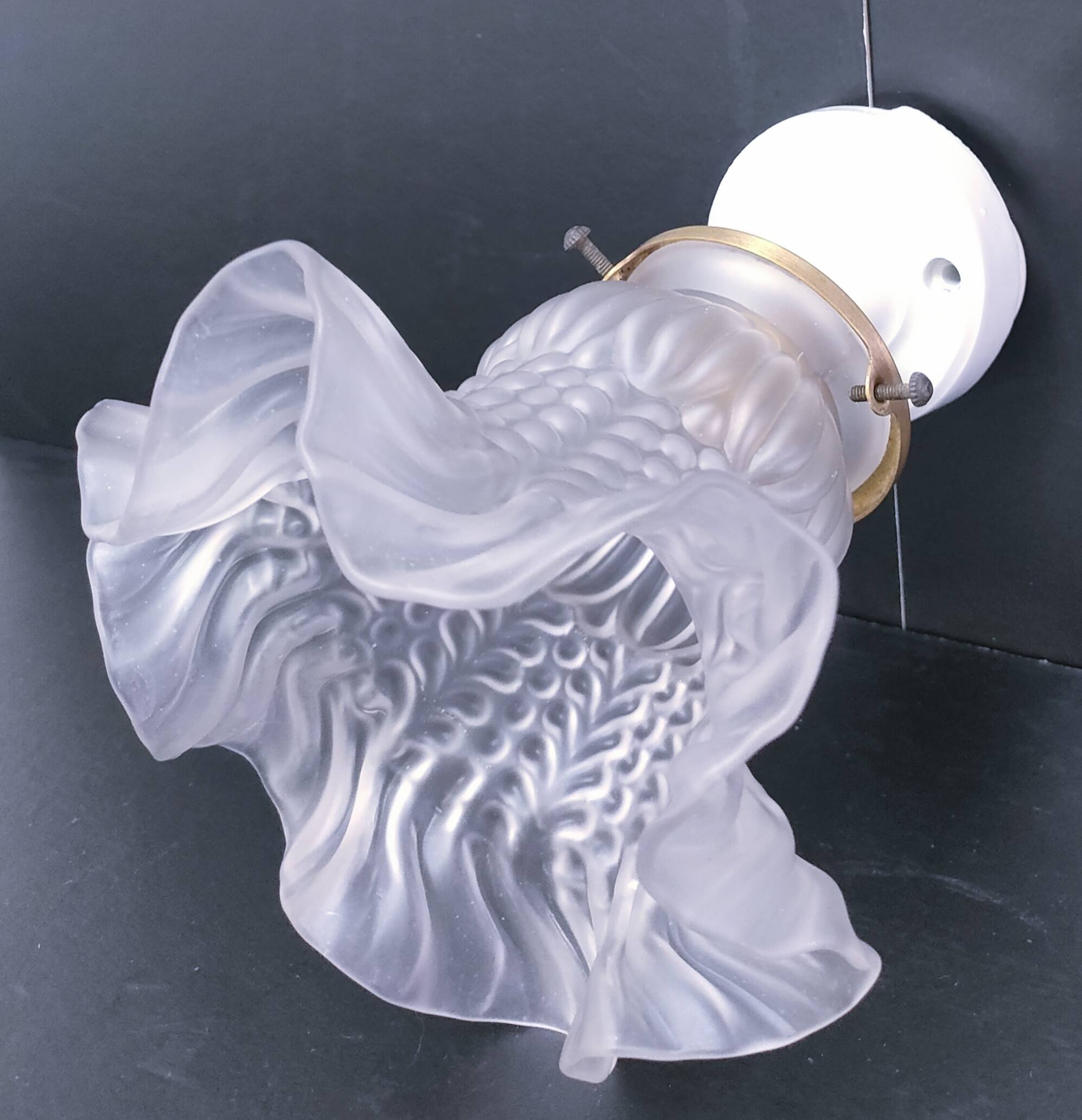 Porcelain and flower glass wall lamp early 20th century