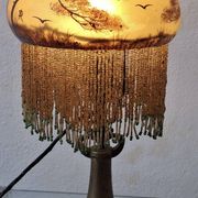 Lampe de table en bronze peinte à l'envers signée, 1910-1920