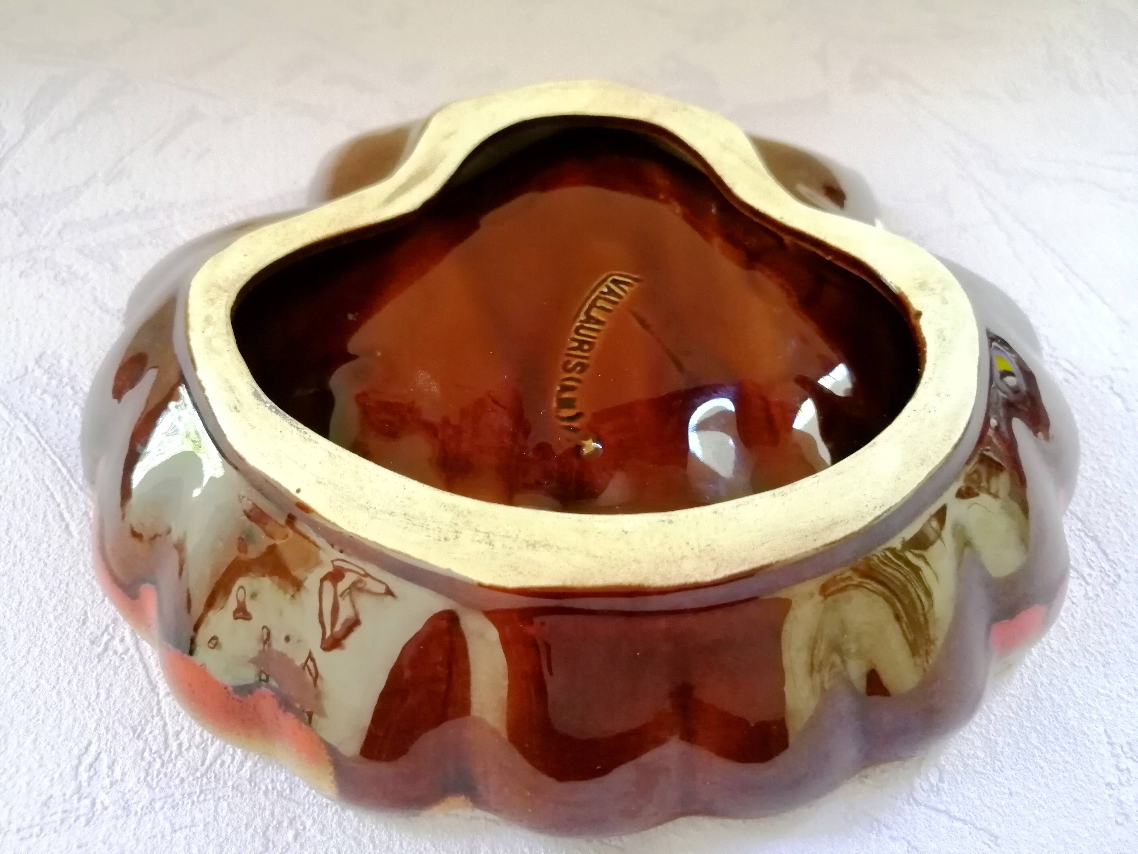 Empty pocket shell Vallauris, vintage