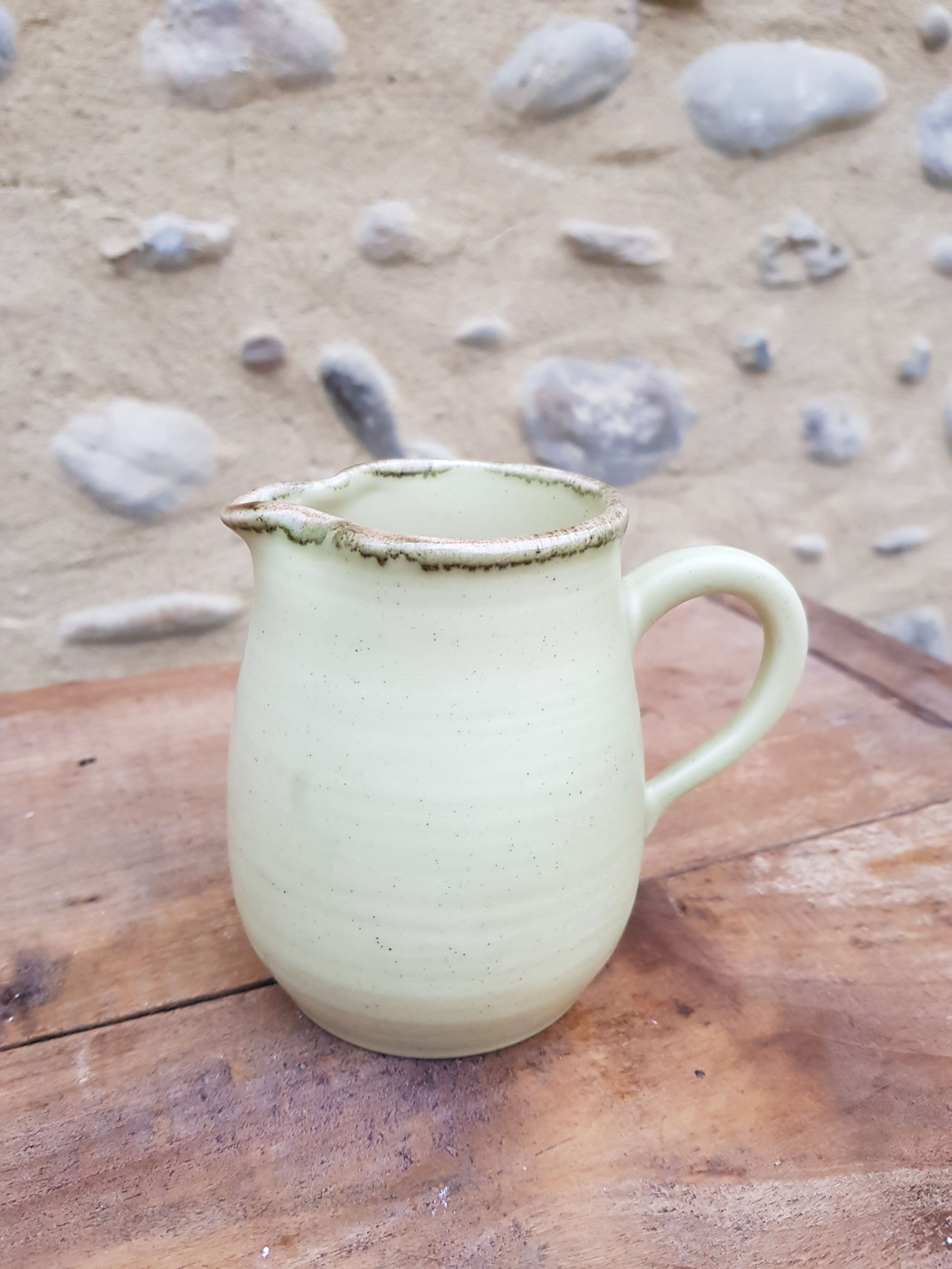 Pot à lait en grès