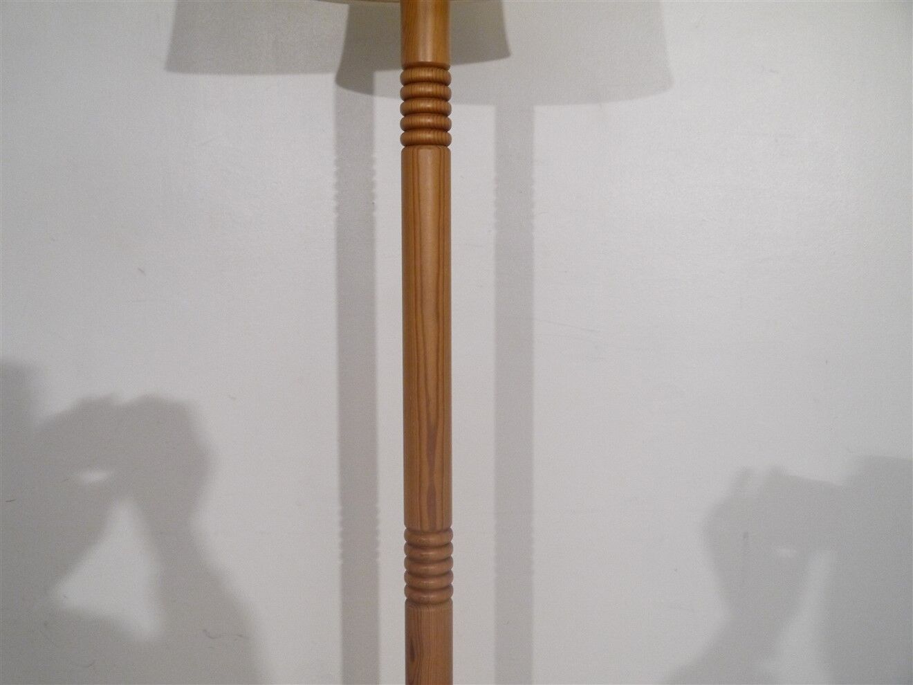 Vintage Scandinavian wooden floor lamp 1970