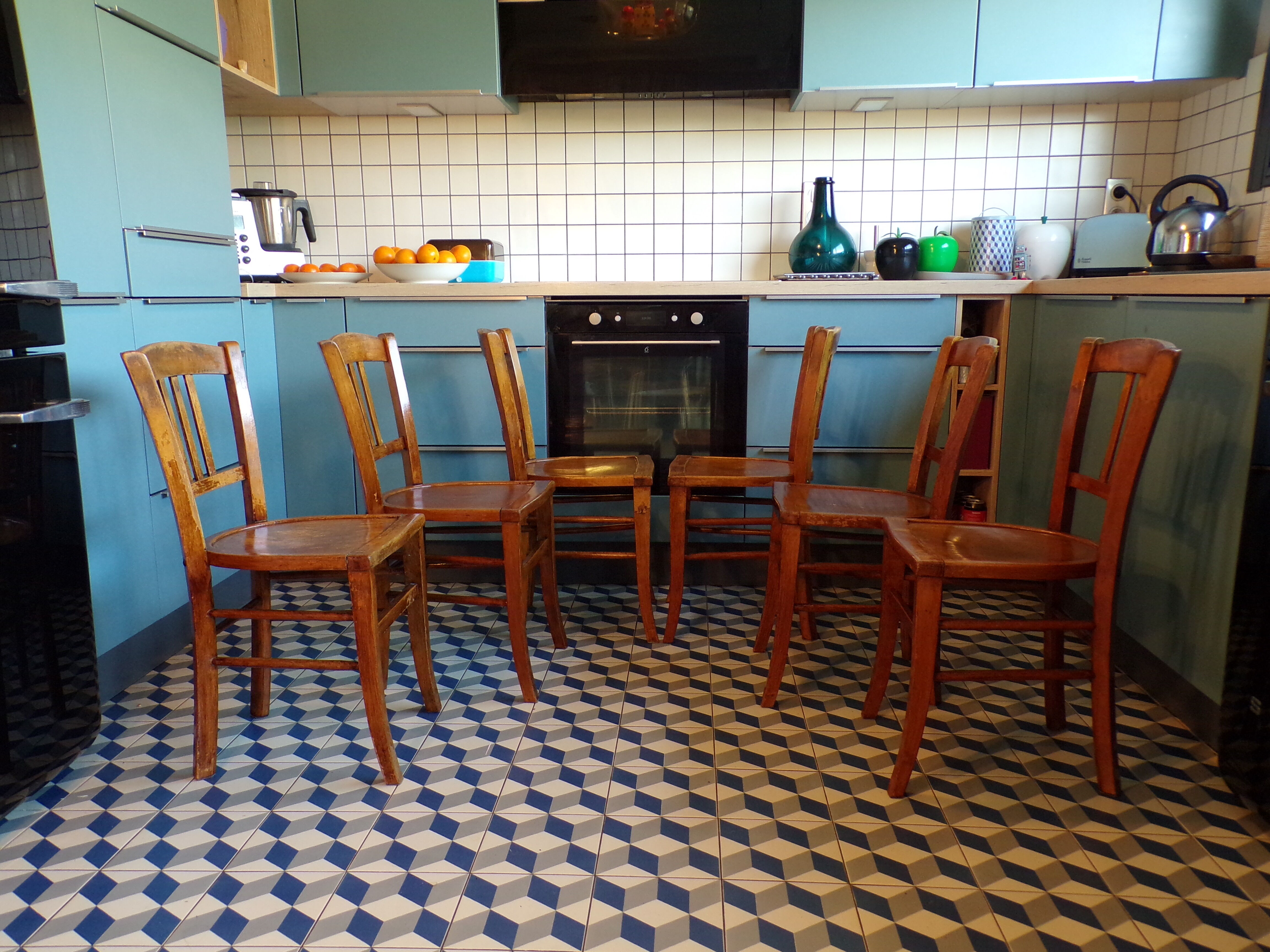 Suite 6 Luterma bistro chairs