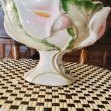 Cup in slipware with calla lilies