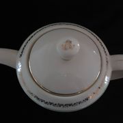 Cafetière, verseuse ancienne en faïence de Gien, modèle Valence