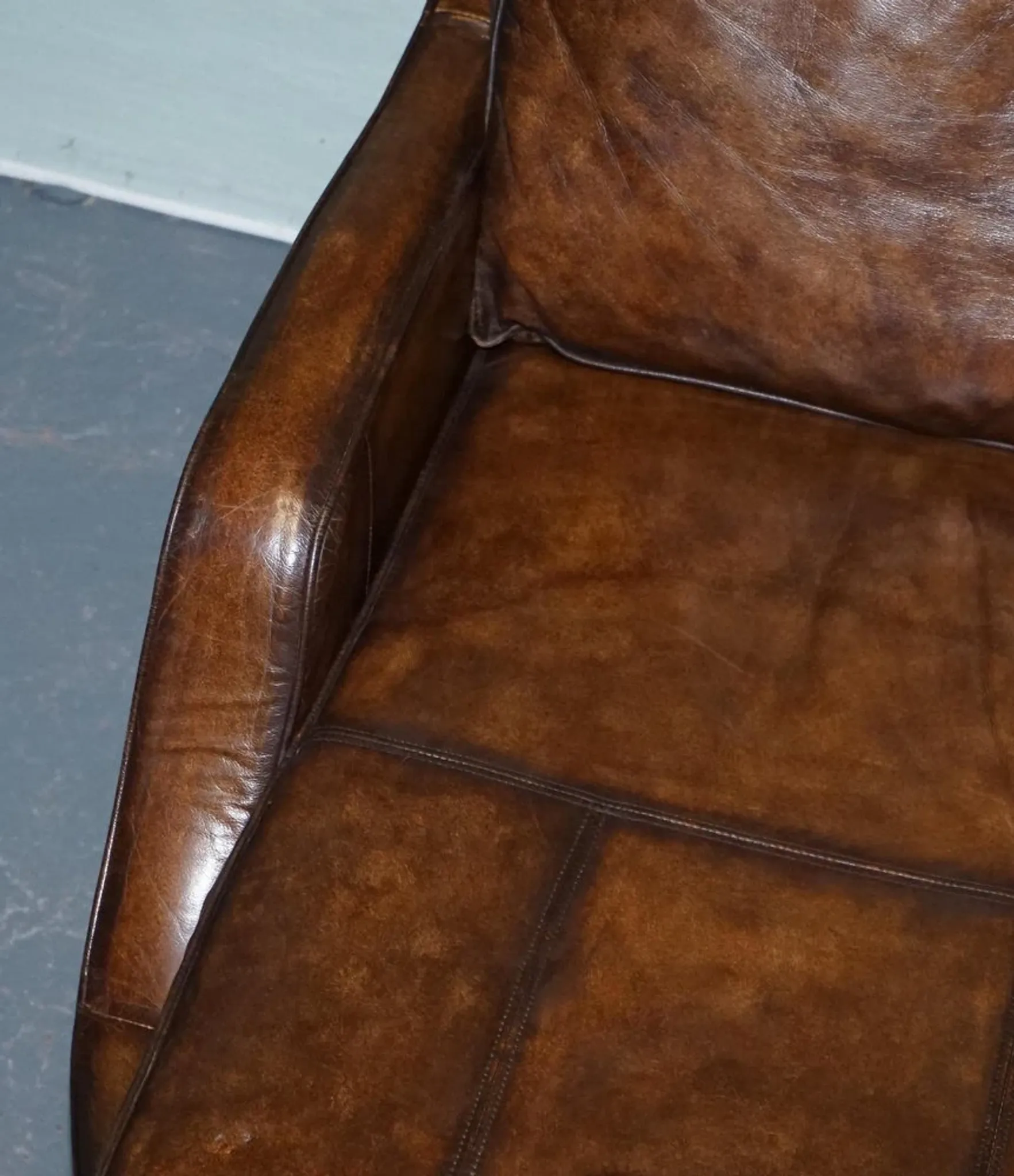 Chaise Longue en Cuir Teint à la Main