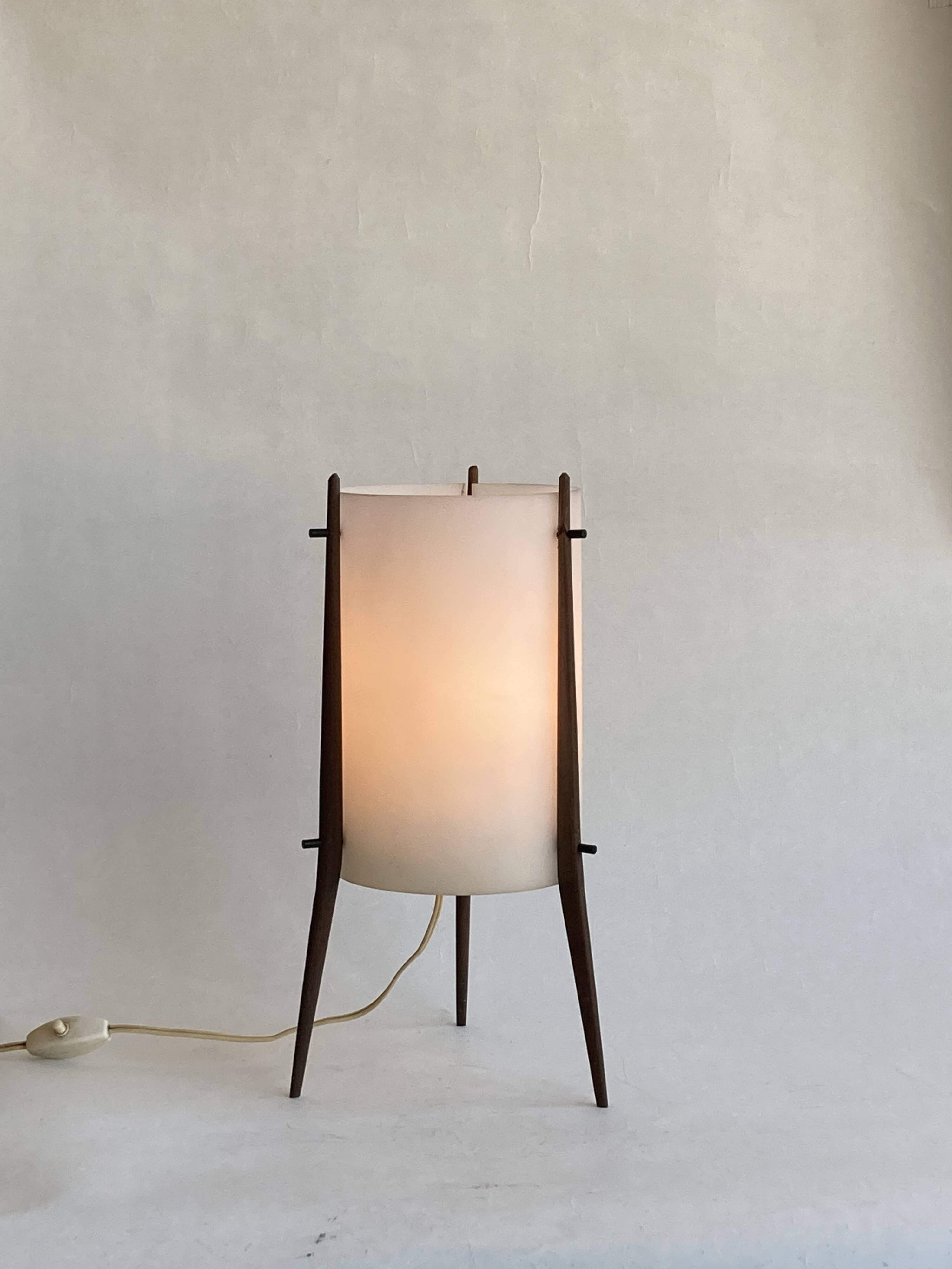 Vintage 1950 Tripod wooden Alfaplex lamp