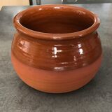 Matt and glazed round earthenware pot