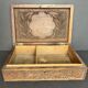 Coffret à bijoux en bois sculpté